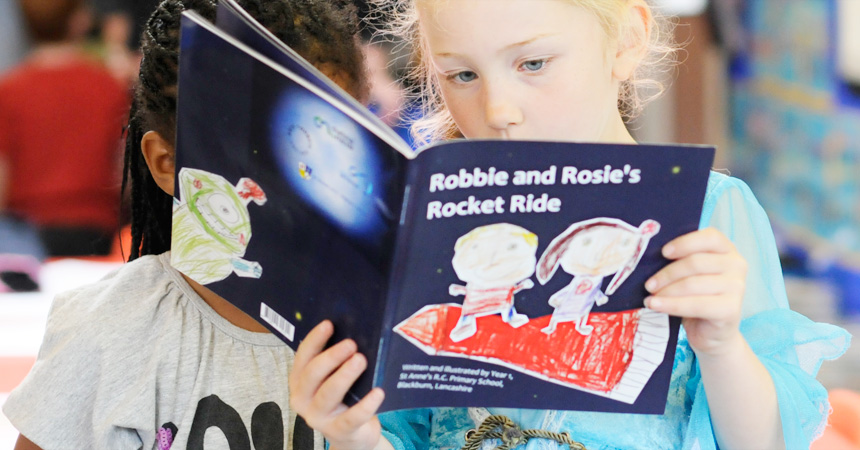 children reading image